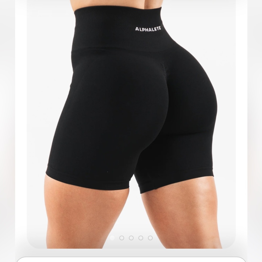 Size XL Alphalete Amplify 6.5 inch Shorts